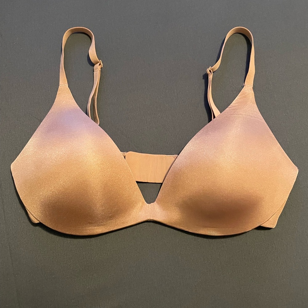 NWOT Skims Wireless Form Super Push Up Bra - 32C Bronze